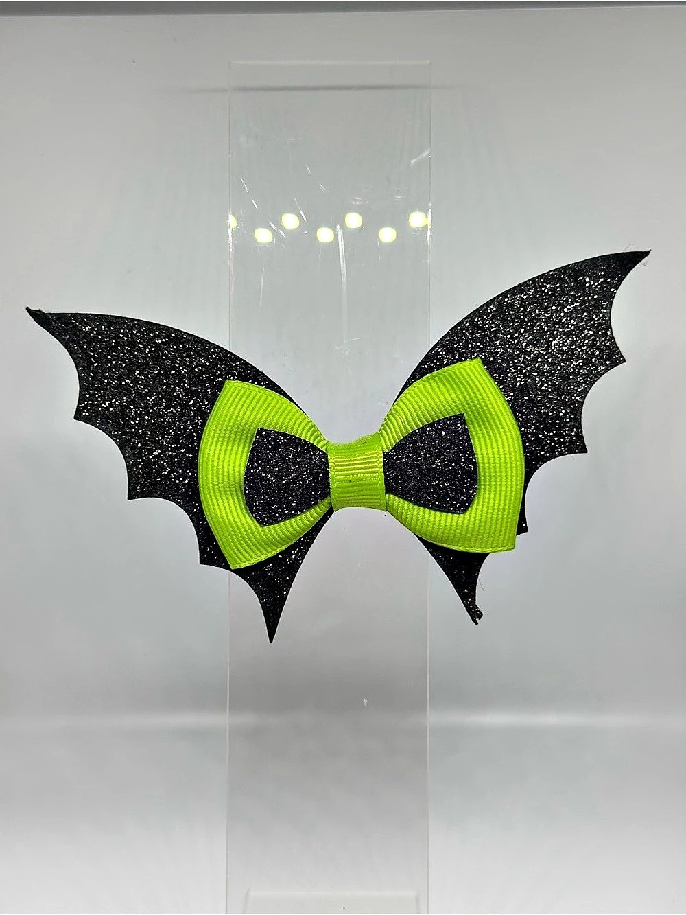 Bat Wing Hair Bow in Green & Black Like New
